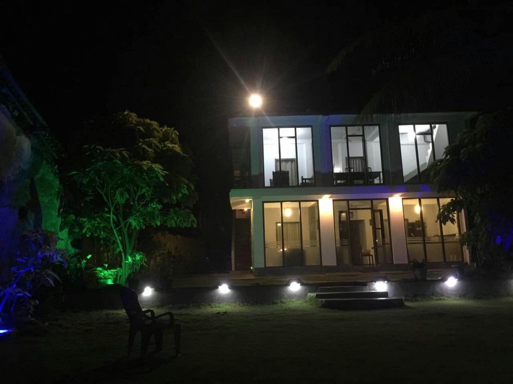 Ocean Breeze Villa Bussa Exterior foto